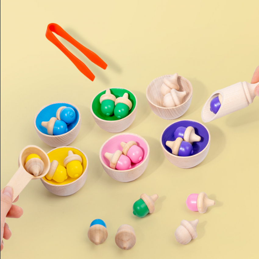 Дървени жълъди за сортиране