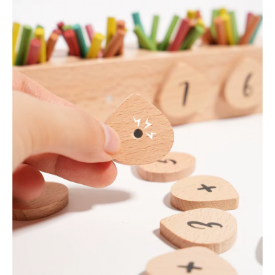 Монтесори математическа игра с цветни пръчици и дървени плочки 